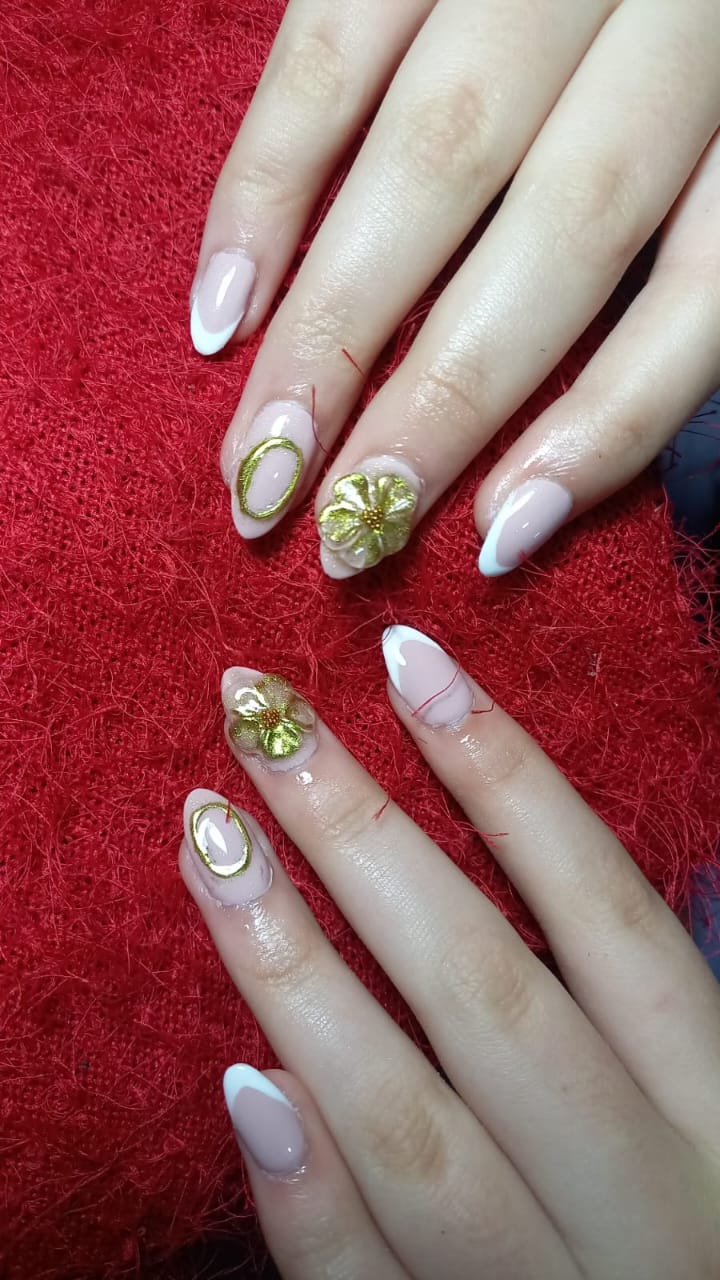 Uñas en SAVI SALON San Francisco Atlántida